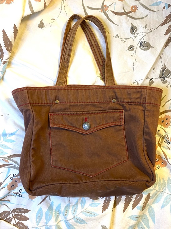 GAP Handbags - Super cute Gap est 1969 brown tote bag with leather straps 🐻❤️